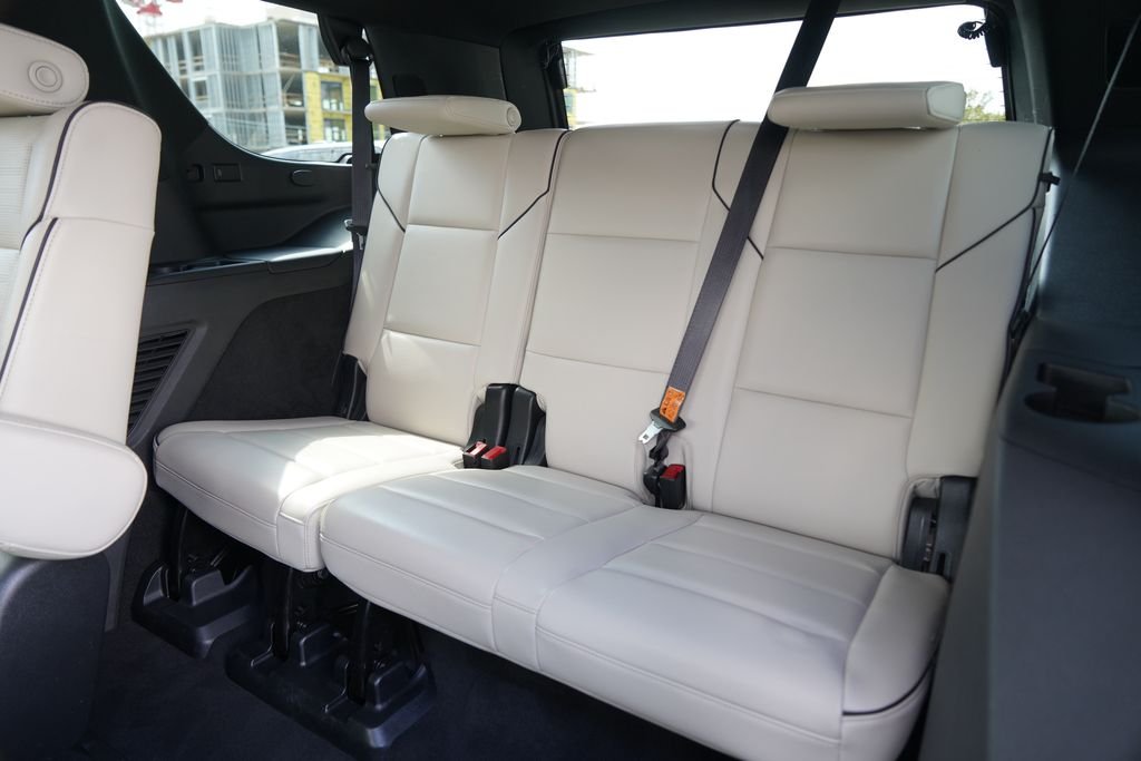 Used 2021 White Cadillac Sport image 32