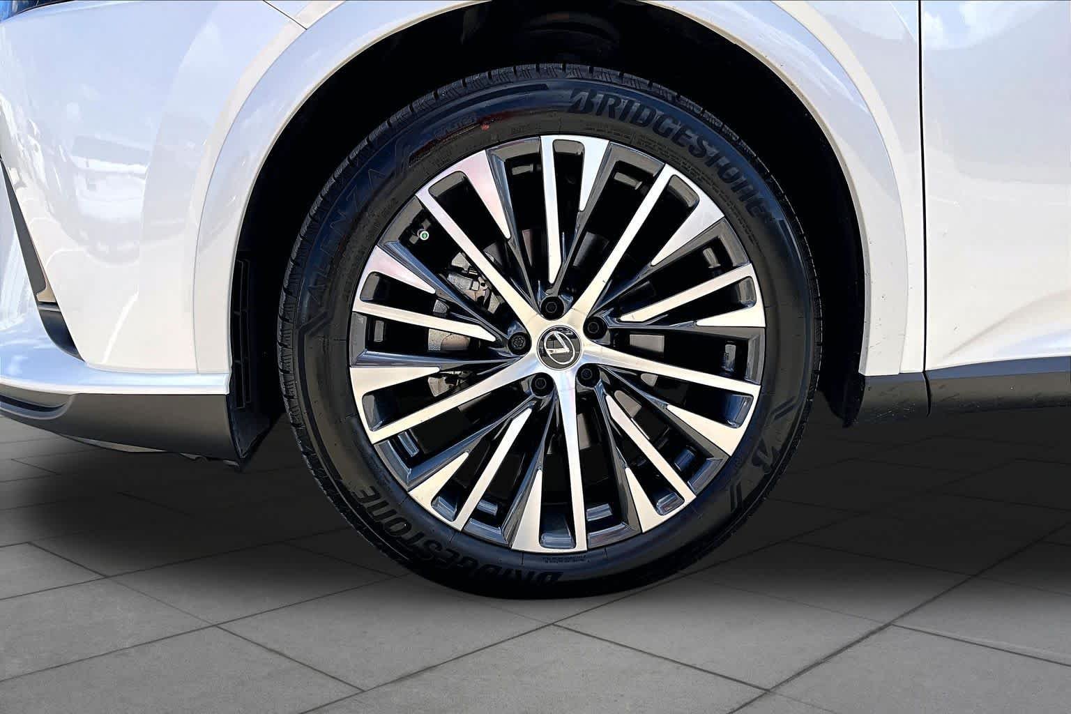 Certified Used 2025 Eminent White Pearl Lexus Premium Plus image 11