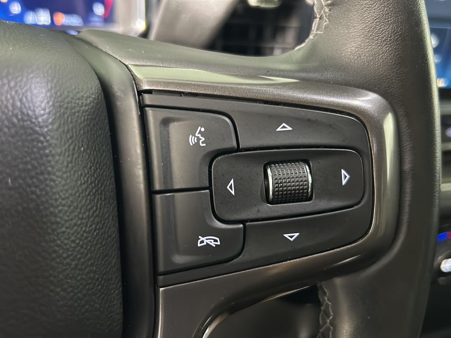 Used 2024 Iridescent Pearl Tricoat Chevrolet High Country image 26