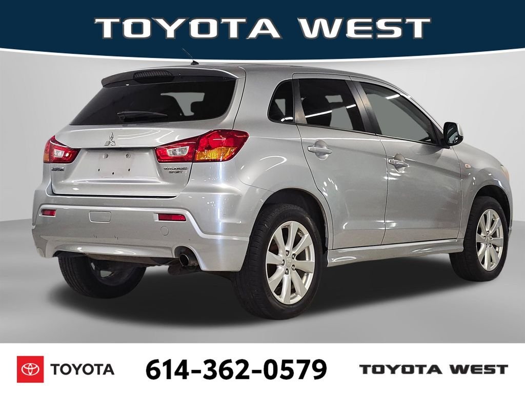Used 2012  Mitsubishi SE image 6