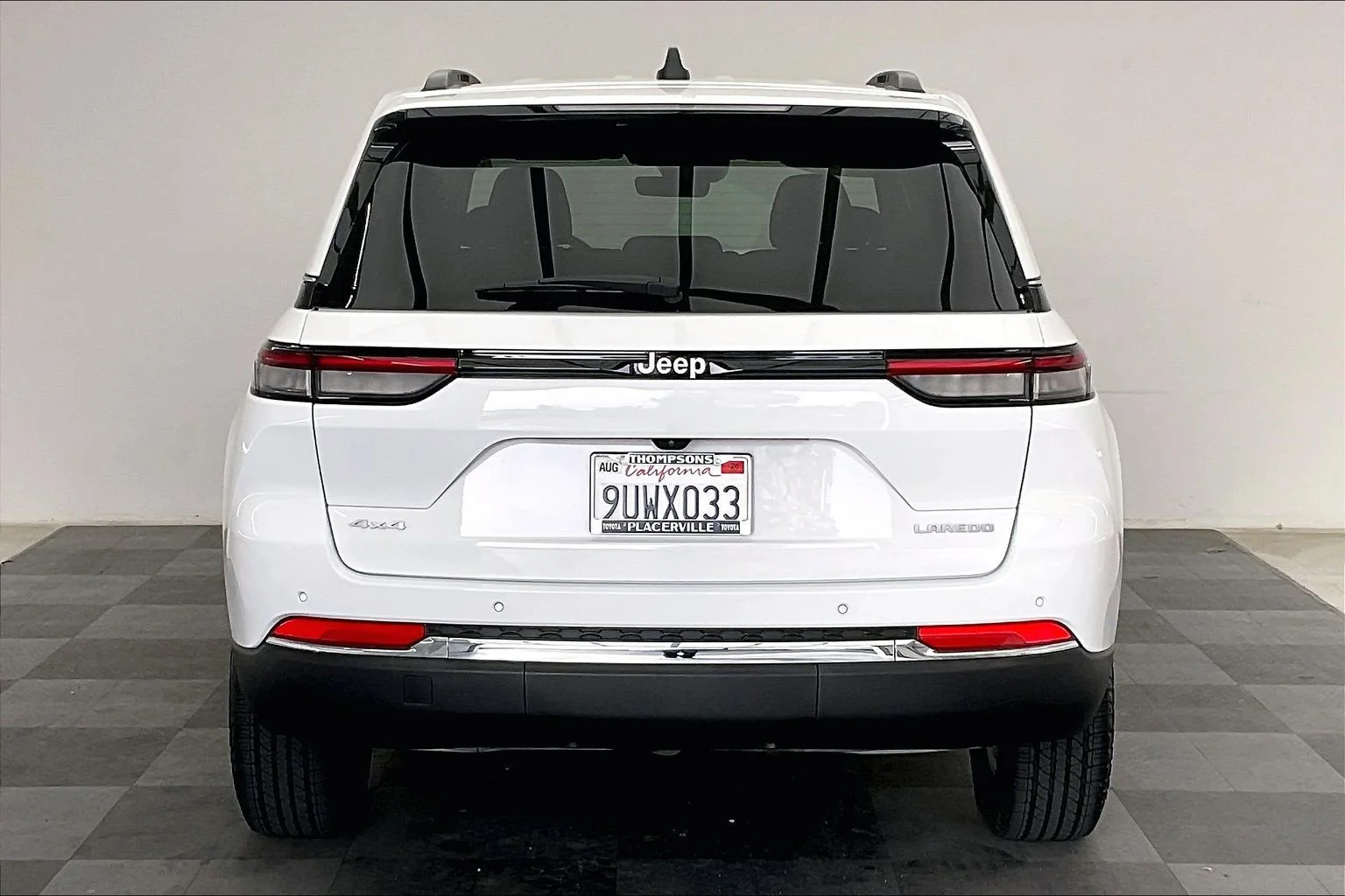 Used 2025 Bright White Clearcoat Jeep Laredo image 3