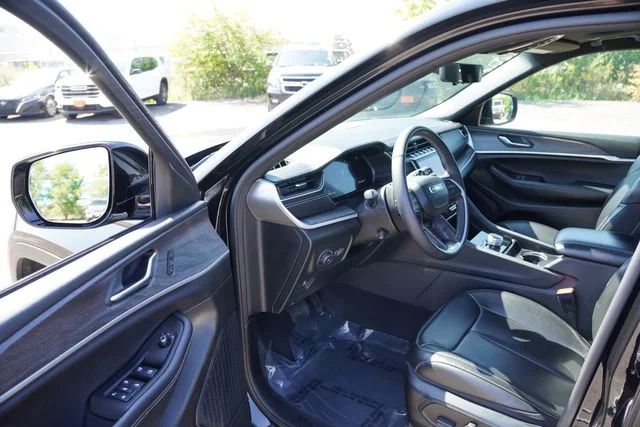 Certified Used 2025 Black Jeep Limited image 14