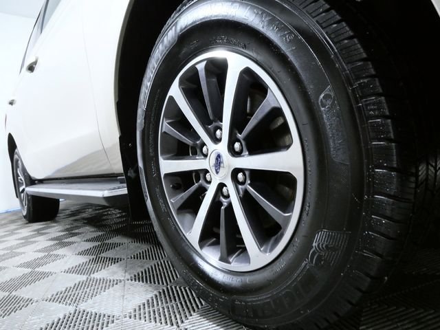 Used 2018 Ford Expedition XLT with VIN 1FMJU1JT5JEA49363 for sale in Apple Valley, Minnesota