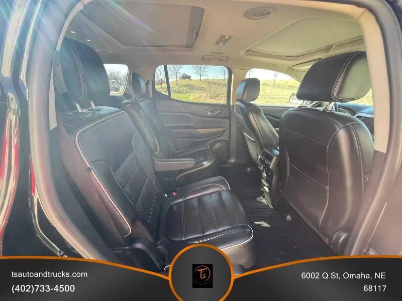 2018 GMC Acadia Denali - Photo 17