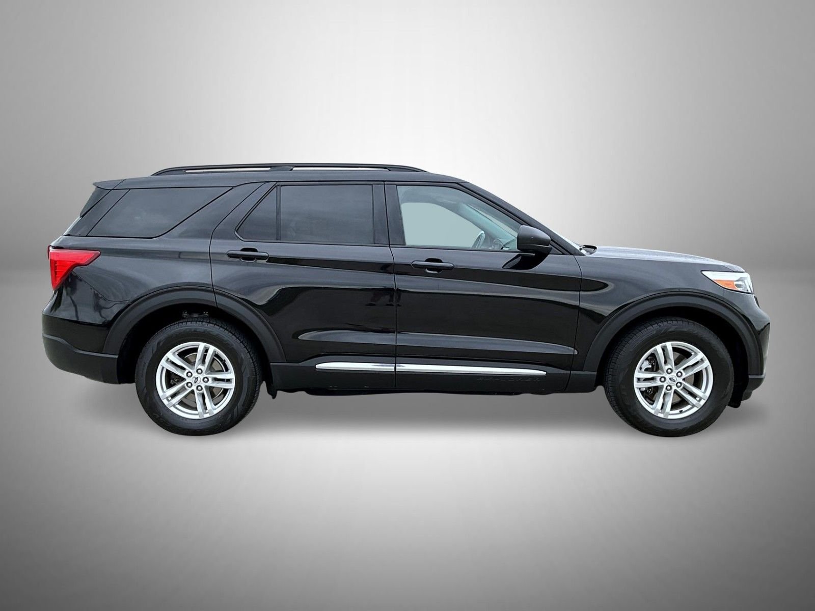 Used 2020 Black Ford XLT image 4