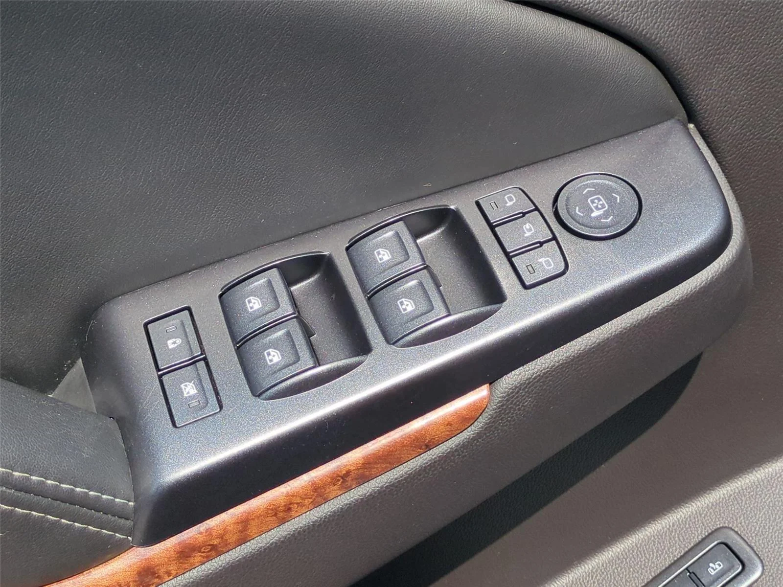 Used 2015 Tungsten Metallic Chevrolet LTZ image 16