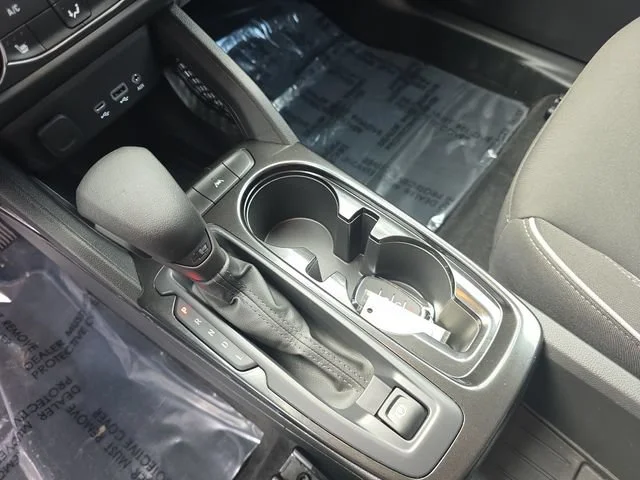 Used 2022 SUMMIT WHITE Chevrolet LT image 28