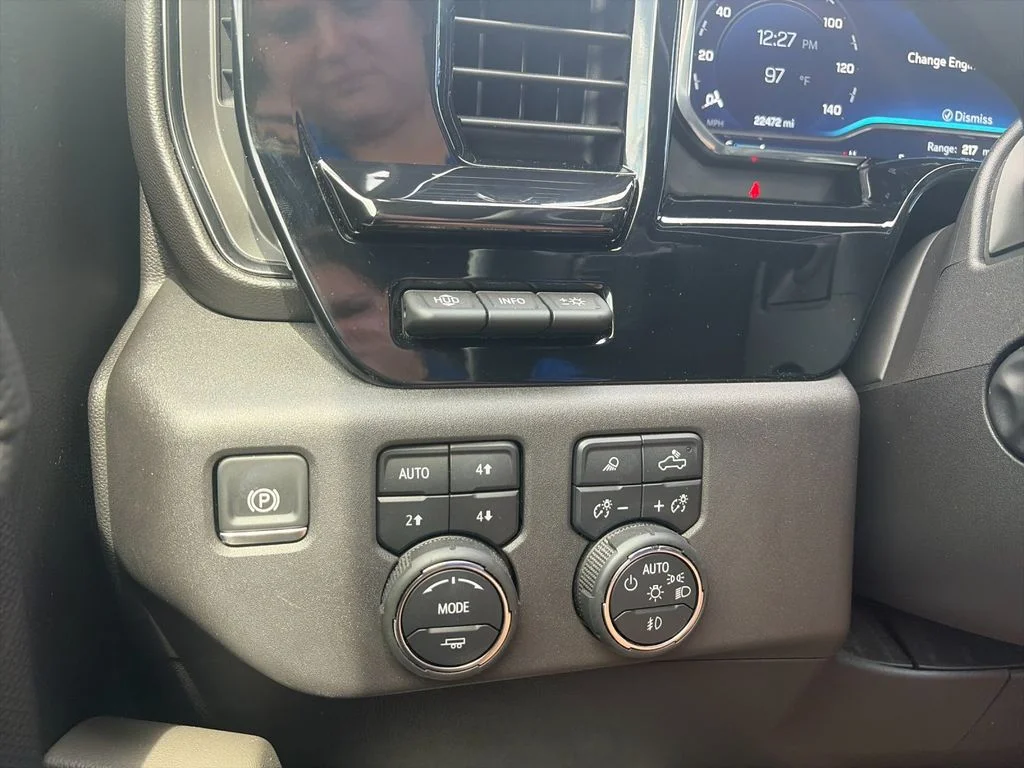 Used 2024 Gray Chevrolet ZR2 image 32