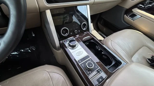 Used 2019 Blue Land Rover 5.0L V8 Supercharged image 14