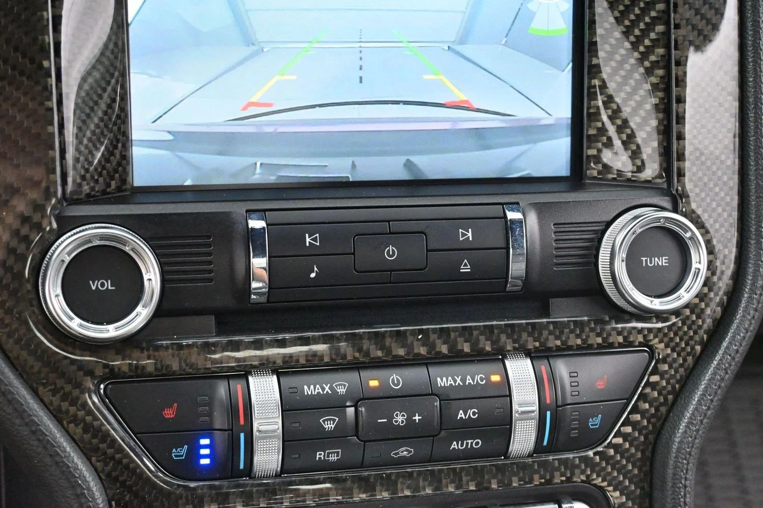 Used 2015 Oxford White Ford GT Premium image 23