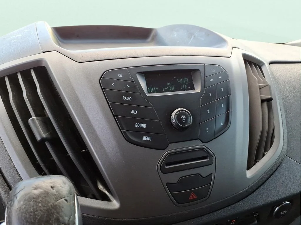 Used 2015 White Ford XL image 19