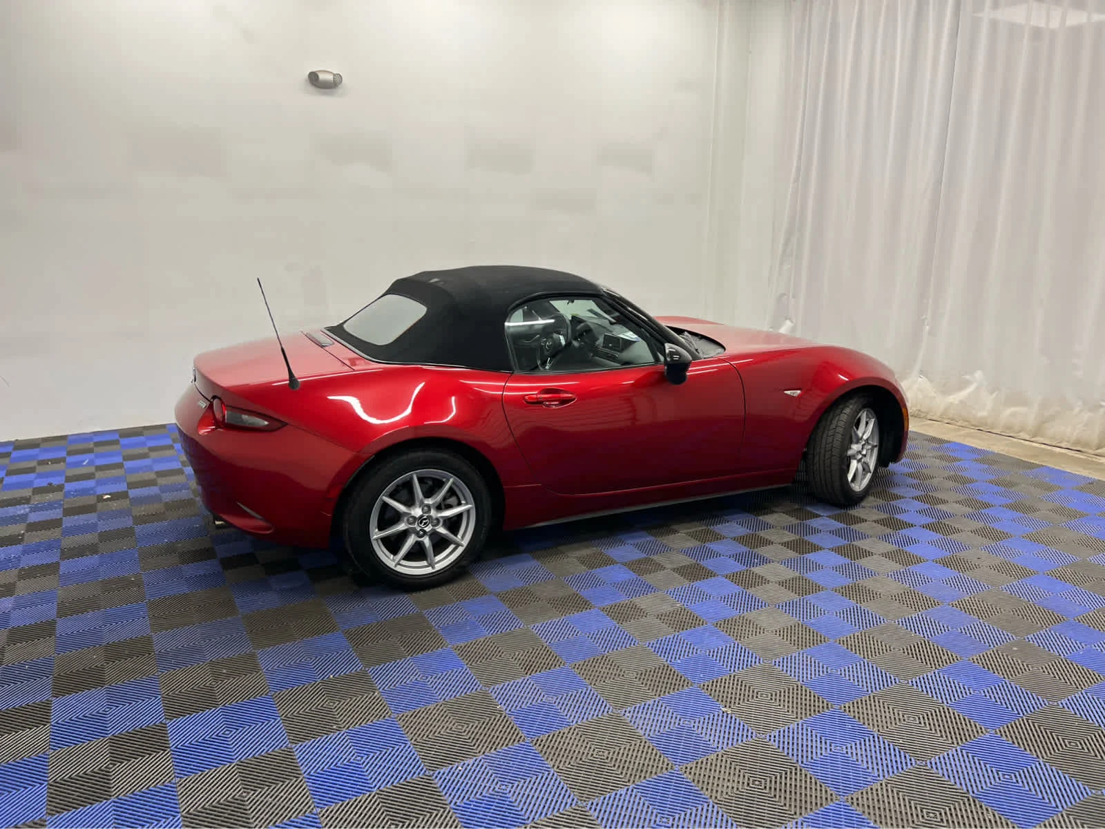 Used 2016 Soul Red Metallic Mazda Sport image 7