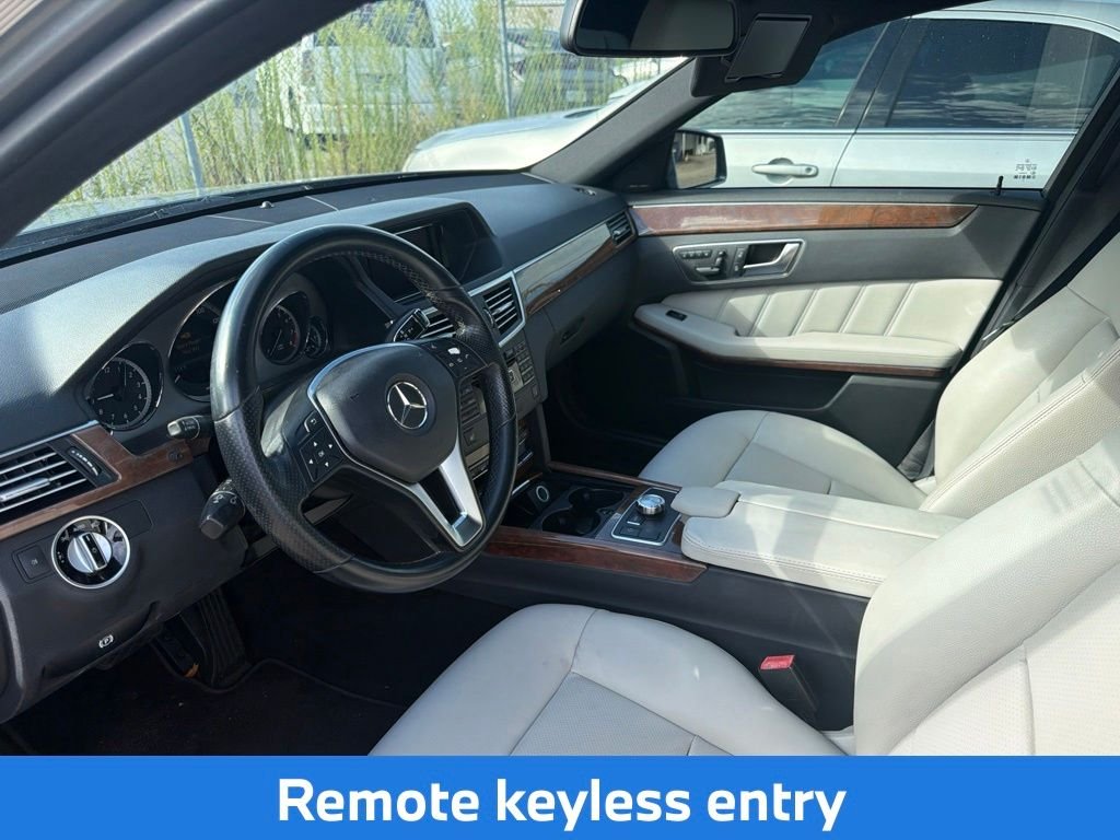 Used 2013  Mercedes-Benz E 350 image 21