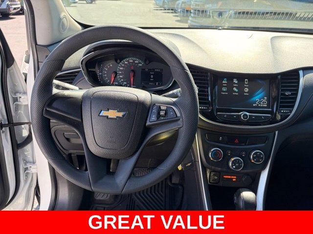 Used 2017 White Chevrolet LS image 17