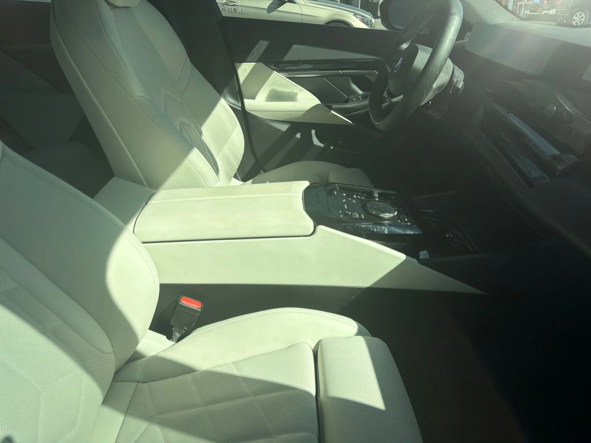 Used 2024 Blue Metallic BMW eDrive40 image 21
