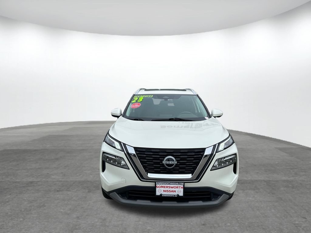 Used 2023 White Nissan SV image 3