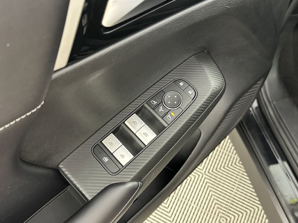 2024 Mitsubishi Outlander SE - Photo 17