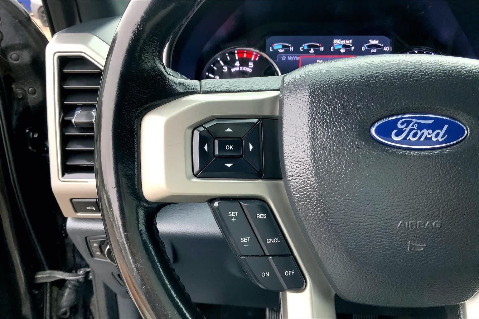 Used 2022 Agate Black Metallic Ford F-450 Pickup LARIAT image 22