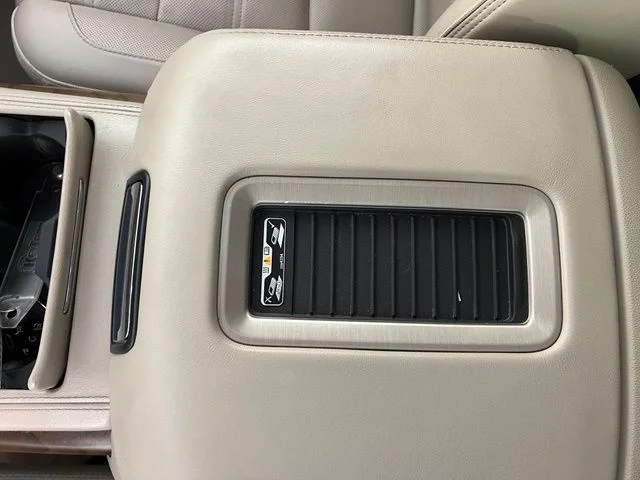 Used 2019 Onyx Black GMC Denali image 33