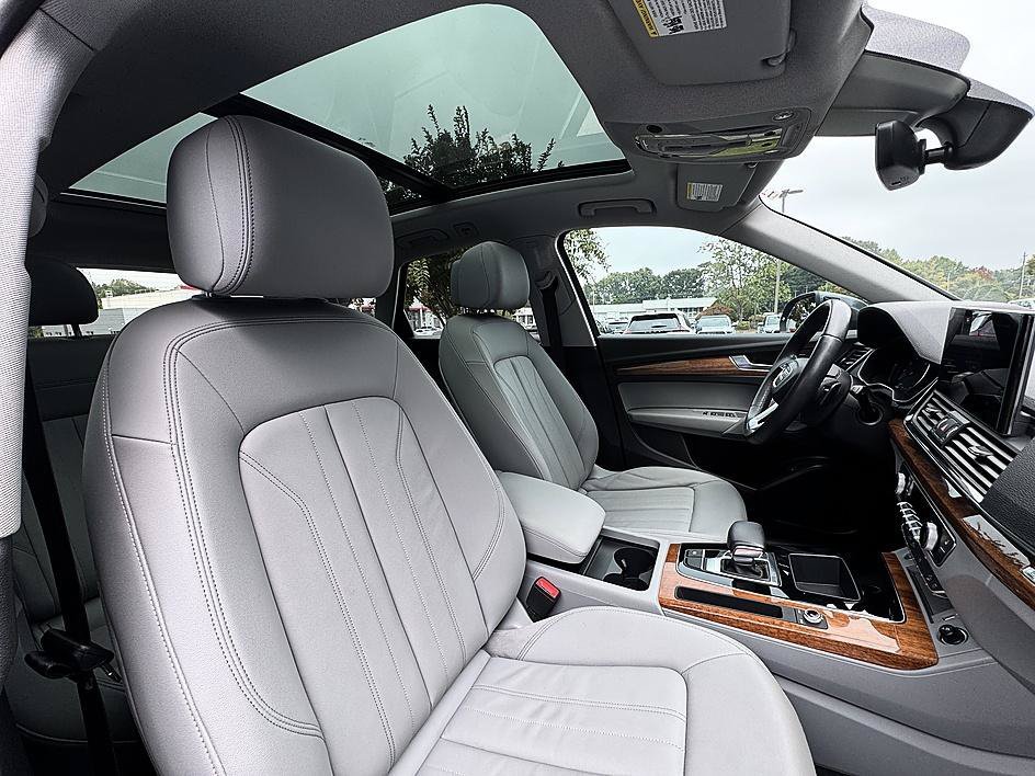 Used 2023 Daytona Gray Pearl Audi S line Premium image 24