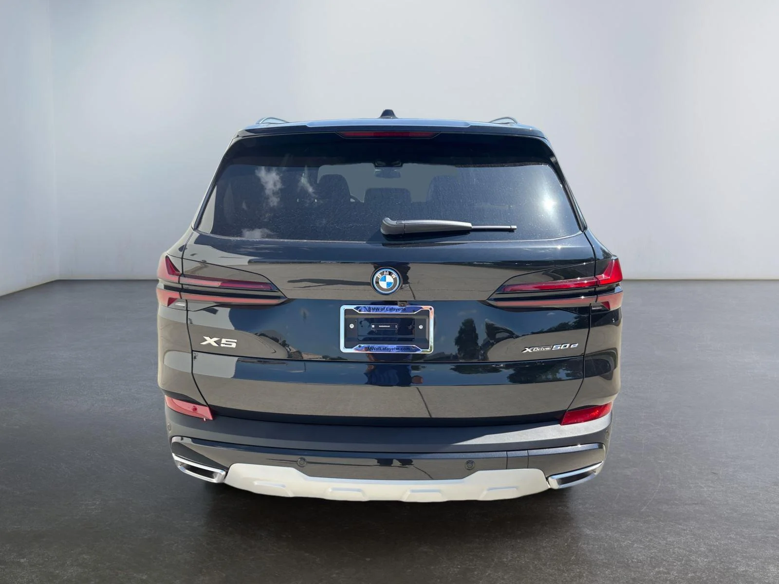 New 2026 Black Sapphire Metallic BMW xDrive50e image 14