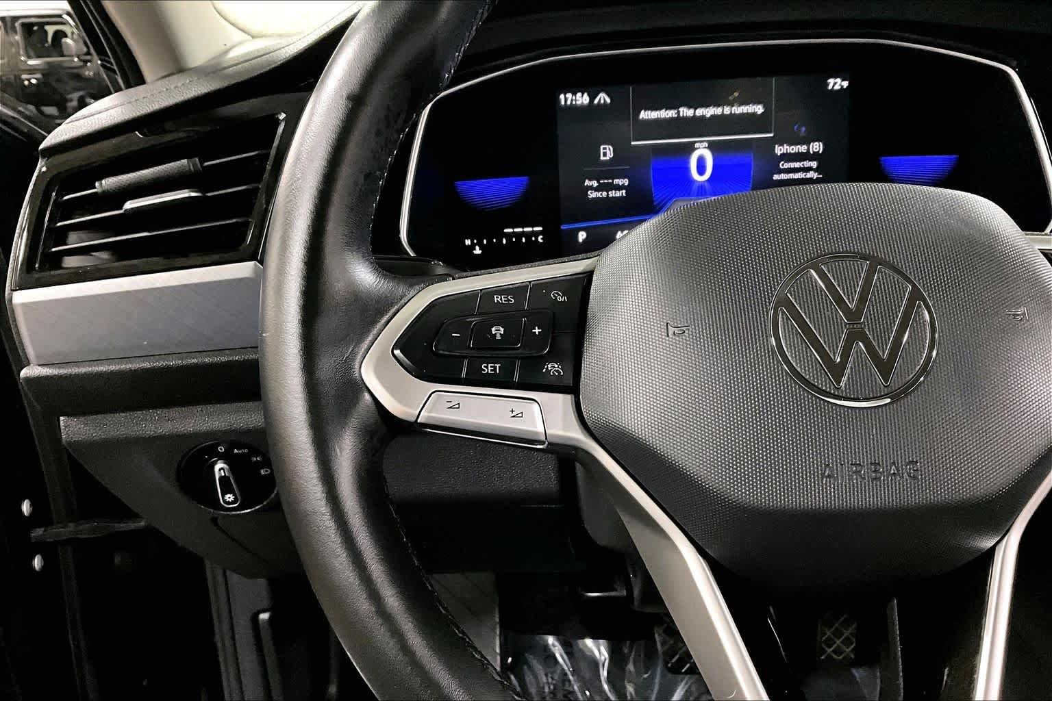 Used 2022 Deep Black Pearl Volkswagen SE image 24