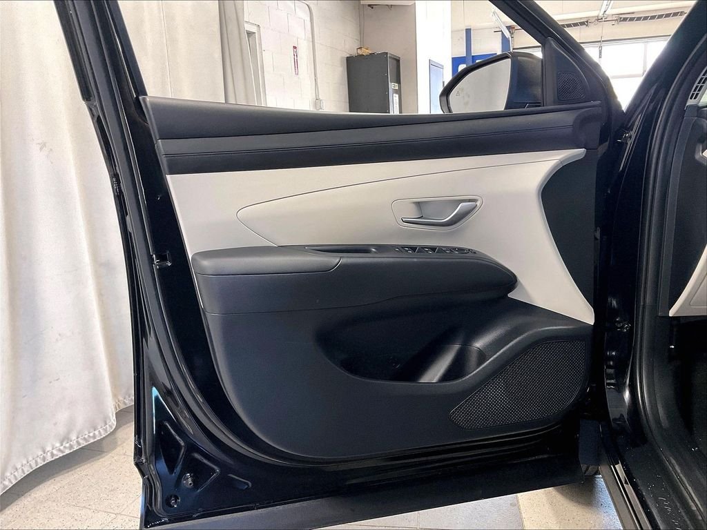 Used 2026 Black Hyundai SE image 9