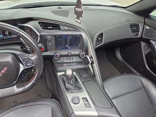 Used 2015 White Chevrolet Stingray image 8