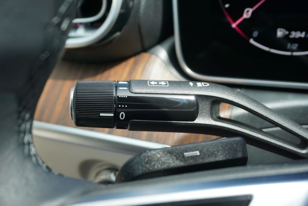 Used 2025 Graphite Gray Metallic Mercedes-Benz C 300 image 29