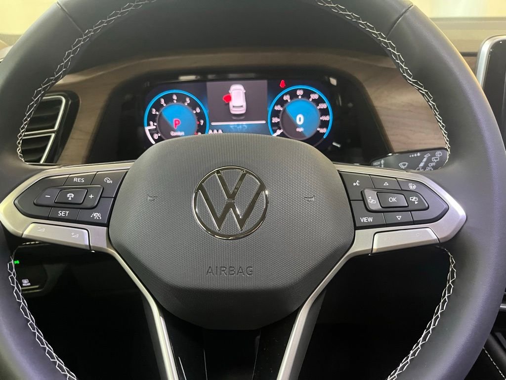 New 2026 Silver Volkswagen 2.0T SE w/Technology image 19