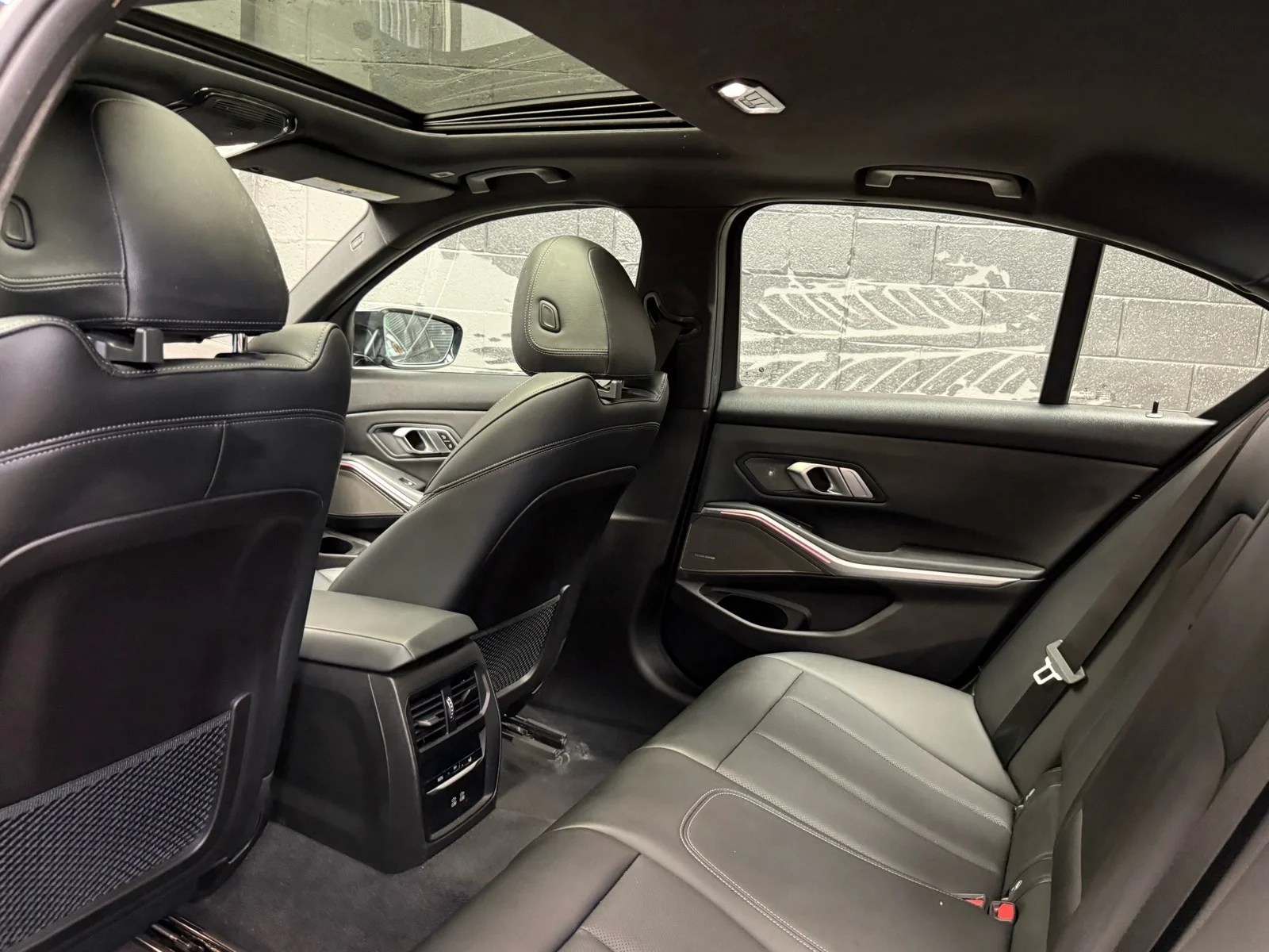 Used 2023 Black Sapphire Metallic (475) BMW M340i xDrive image 30