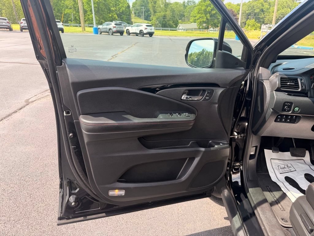 Used 2023 Black Honda Black Edition image 33