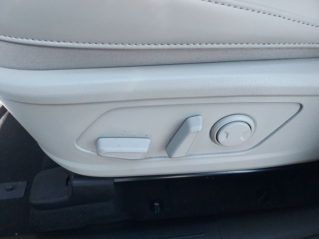 Used 2025 Gray Kia EX image 18