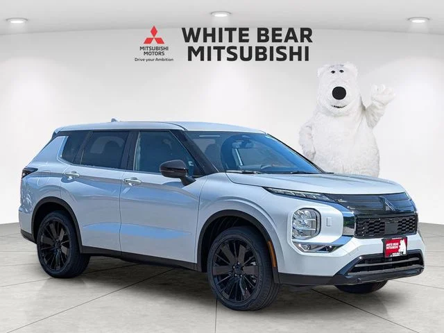 2026 Mitsubishi Outlander LE S-AWC's photo