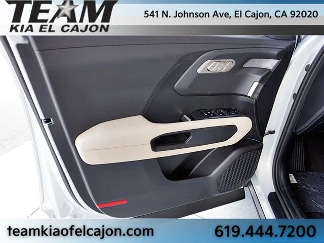 New 2027 Silver Kia EX image 28