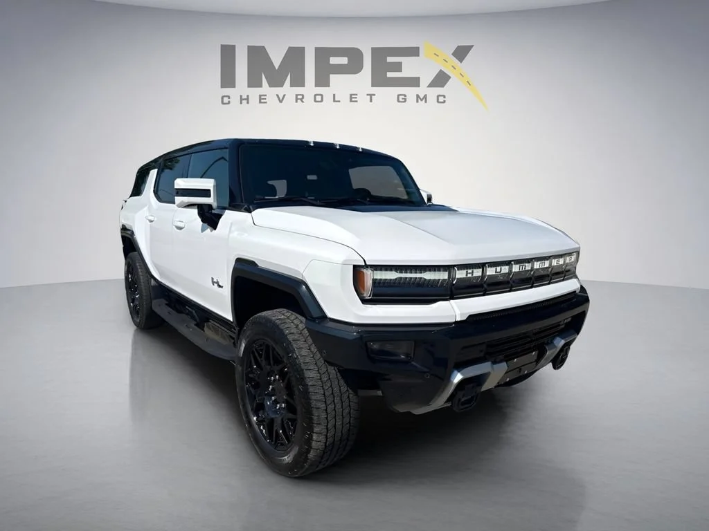 Used 2025 Interstellar White GMC 2X image 7