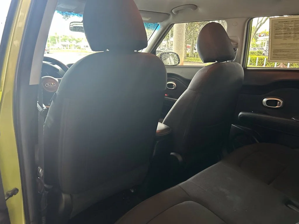 Used 2014 Green Kia Plus image 30