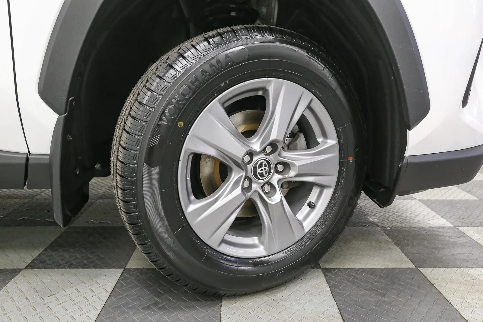 Certified Used 2022 White Toyota XLE image 16