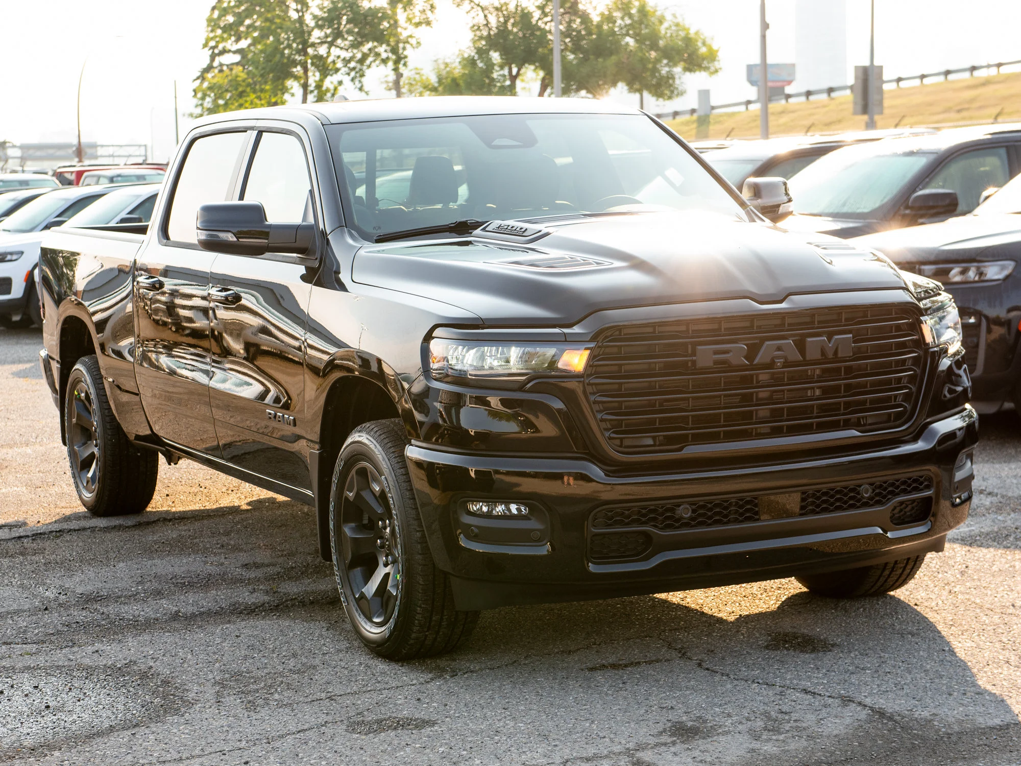 New 2026 Black RAM Sport* Crew Cab 4x4, Panoramic Sunroof, Heated Seats/Wheel, Alpine Audio image 8