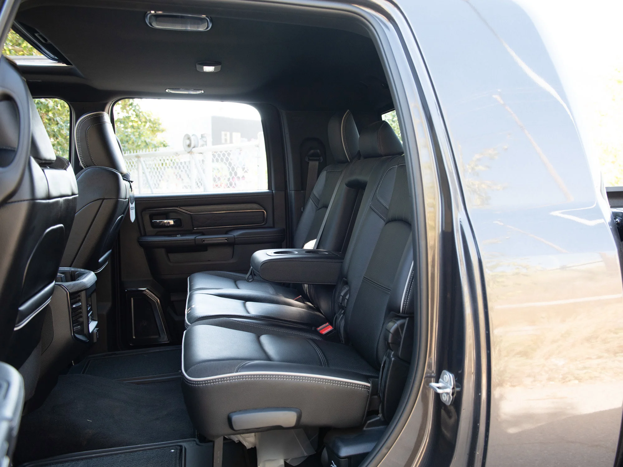 Used 2025 Grey RAM Limited image 26