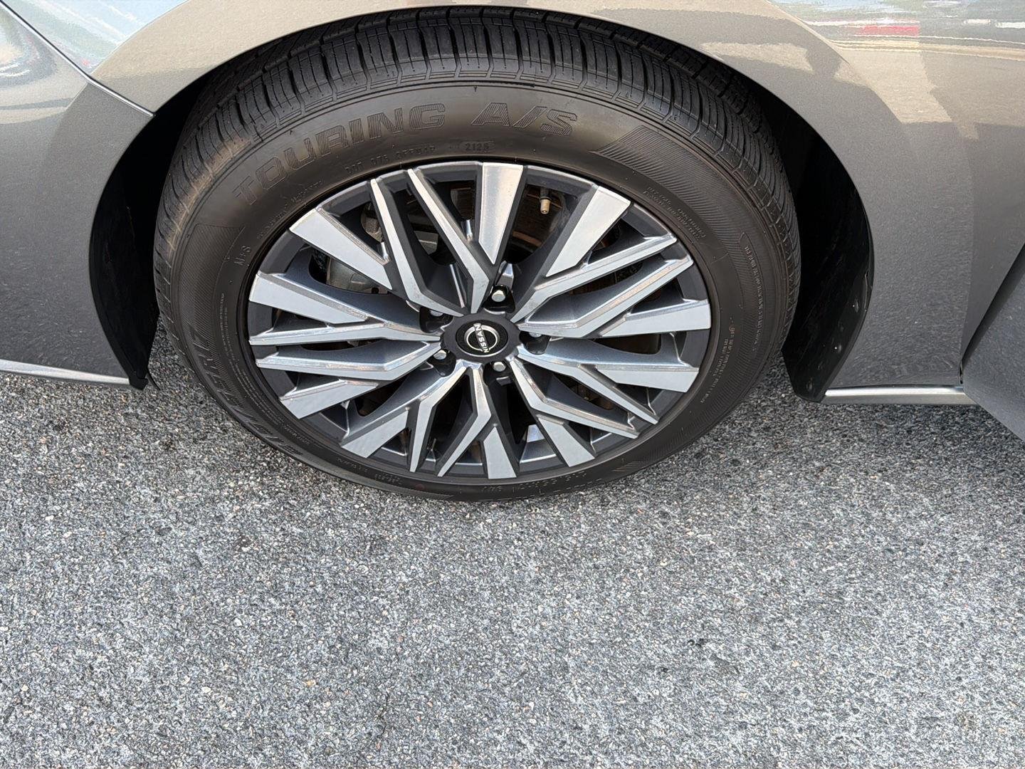 Used 2025 Gun Metallic Nissan SV image 35