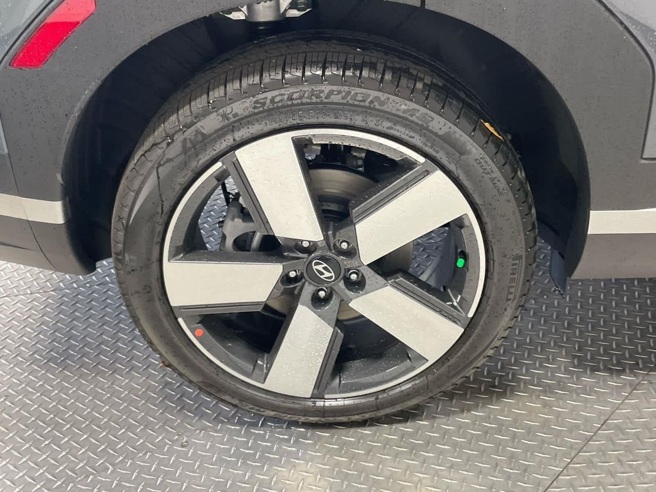 New 2026 Ecotronic Gray Hyundai Limited AWD image 18