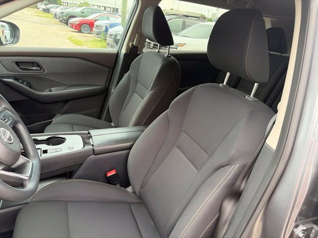 Used 2023 Gray Nissan S image 28