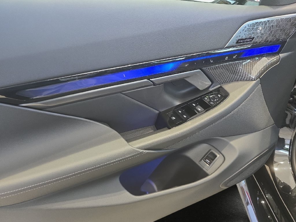 New 2027 Black Sapphire Metallic BMW  image 13