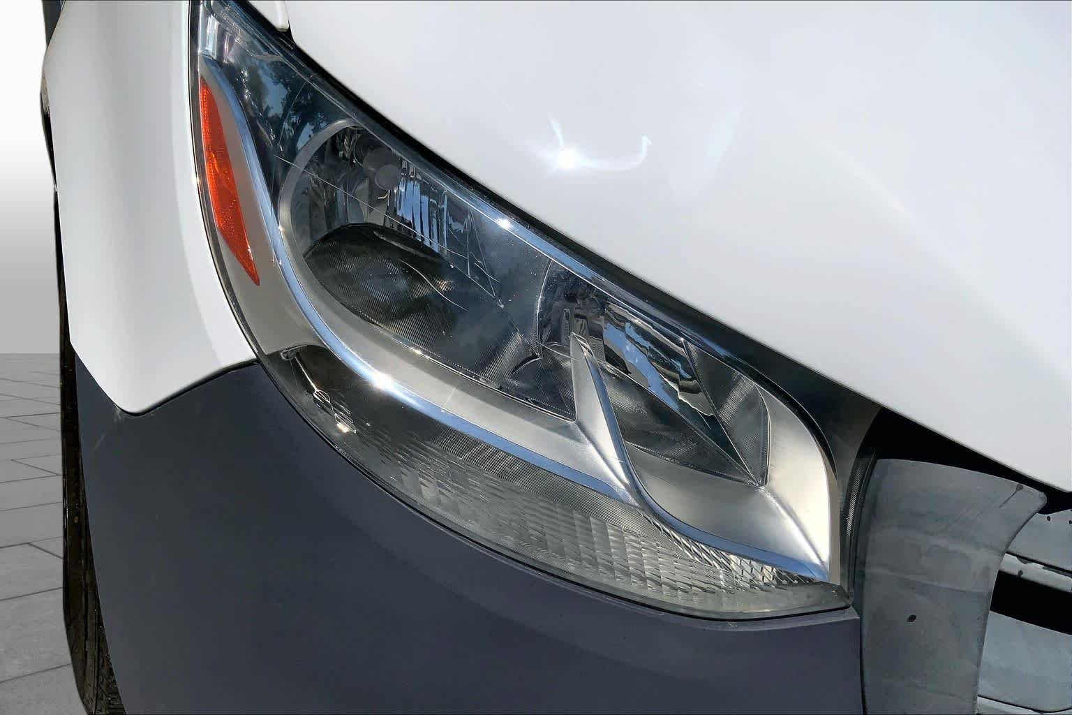 Used 2022 Arctic White Mercedes-Benz  image 28