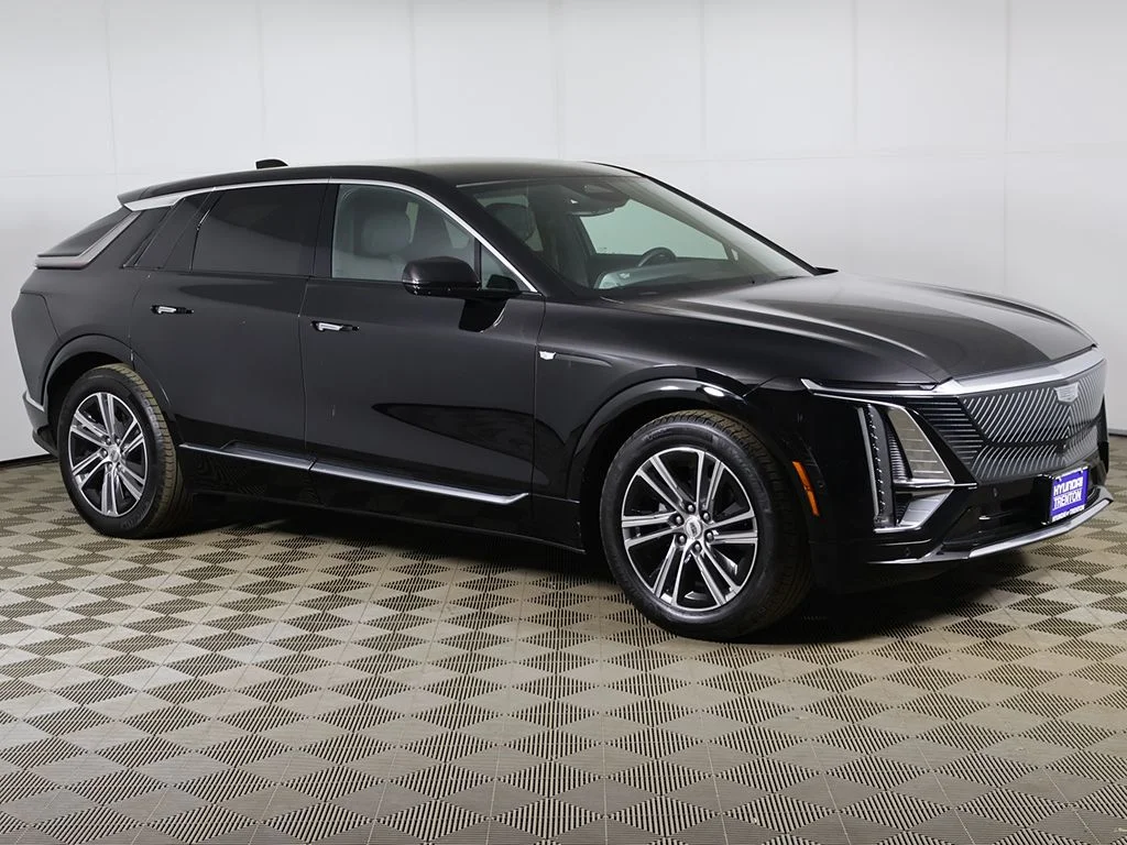 Used 2024 Cadillac LYRIQ Luxury 1 with VIN 1GYKPPRK5RZ117044 for sale in Ewing Township, NJ