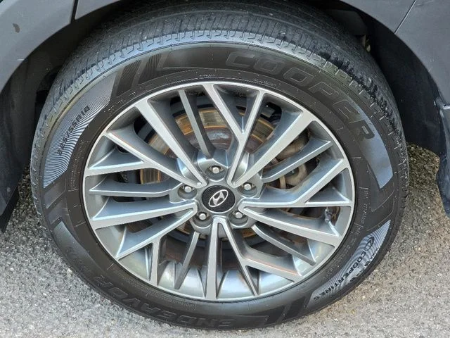 Used 2019 Gray Hyundai SEL image 15