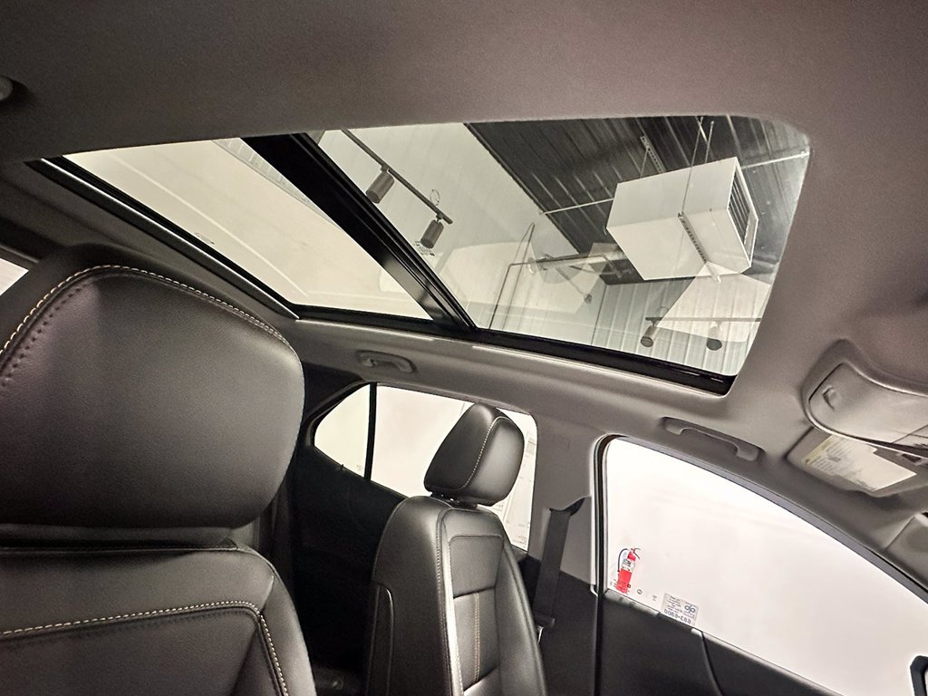 Used 2024 White Chevrolet Premier image 32