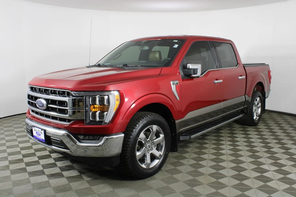 Used 2021 Rapid Red Metallic Tinted Clearcoat Ford Lariat image 3