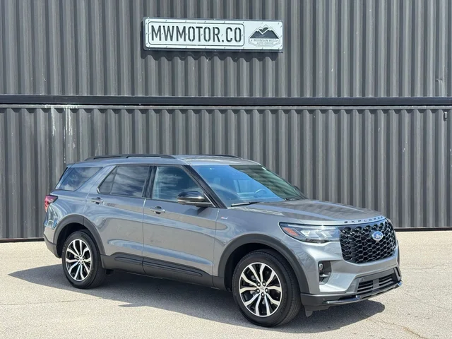2026 Ford Explorer ST-Line